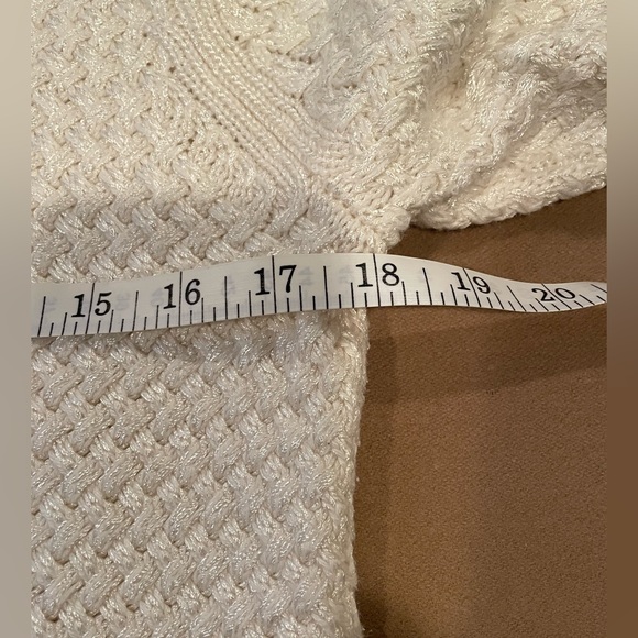 Banana Republic Cream Shimmer Sweater, Size Small - Picture 7 of 10